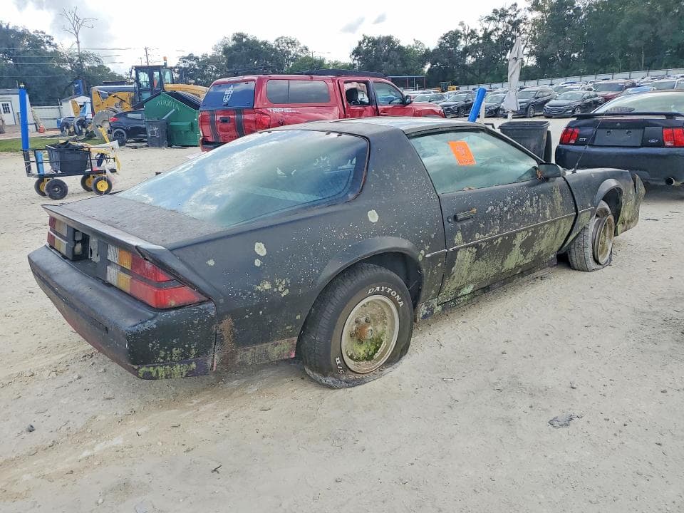 1982 CHEVROLET CAMARO 3