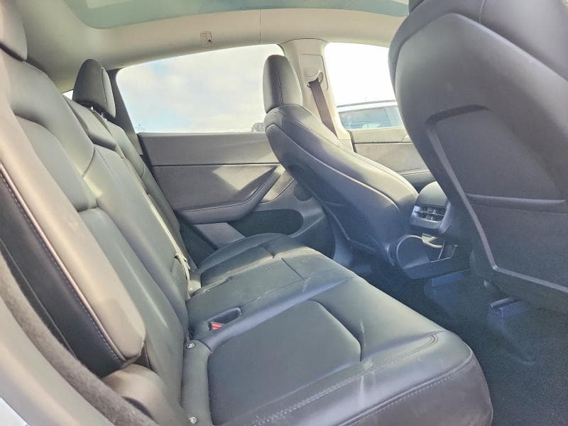 2024 TESLA MODEL Y 11