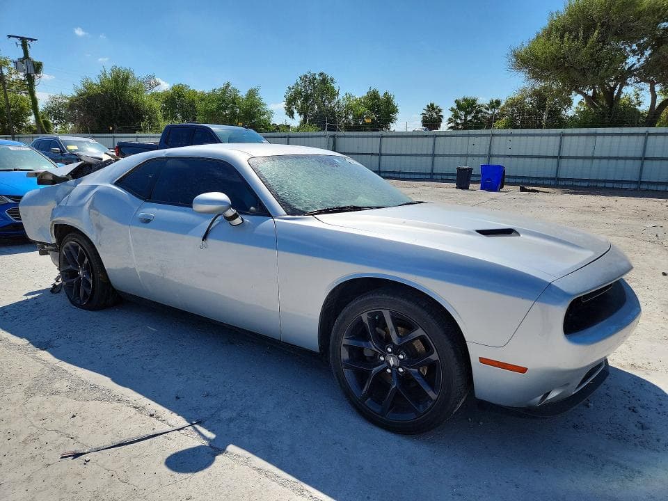 2020 DODGE CHALLENGER SXT 4