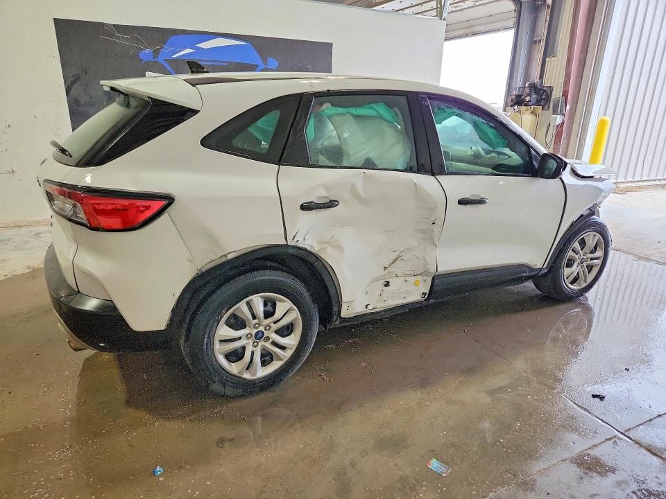 2022 FORD ESCAPE S 3