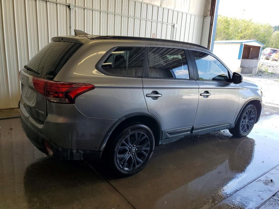 2018 MITSUBISHI OUTLANDER SE 3