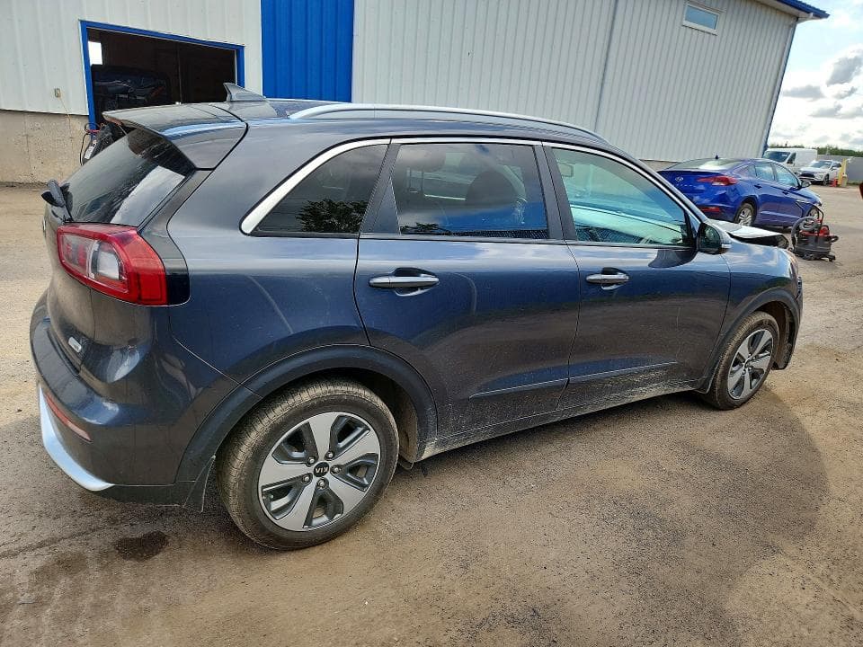 2018 KIA NIRO EX 3