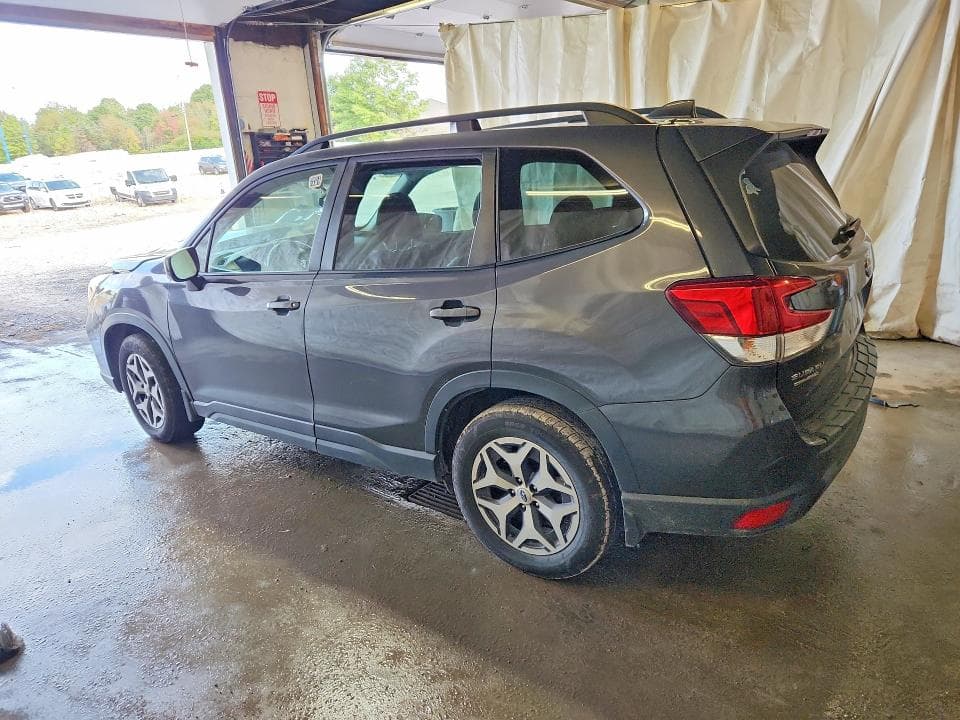 2021 SUBARU FORESTER PREMIUM 2