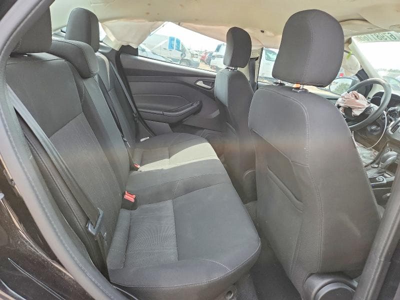 2017 FORD FOCUS SE 10