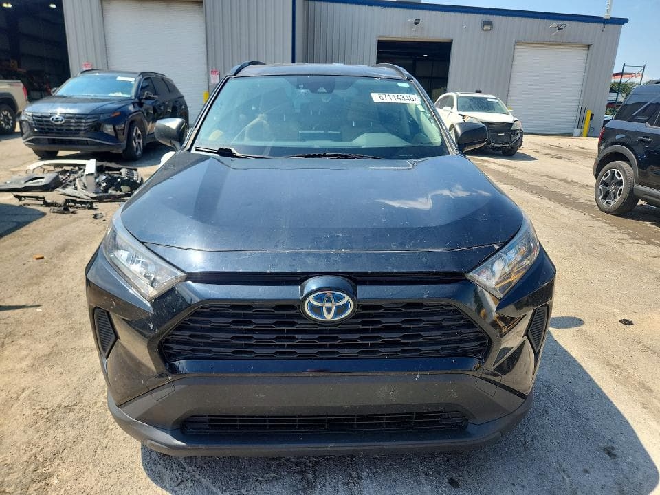 2020 TOYOTA RAV4 LE 5