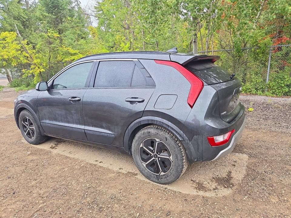 2023 KIA NIRO EX 2