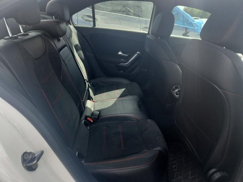 2019 MERCEDES-BENZ A 220 4MATIC 10