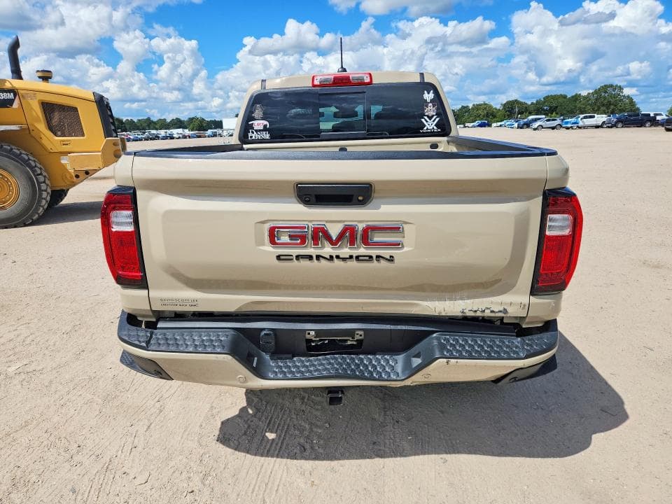 2024 GMC CANYON AT4 6