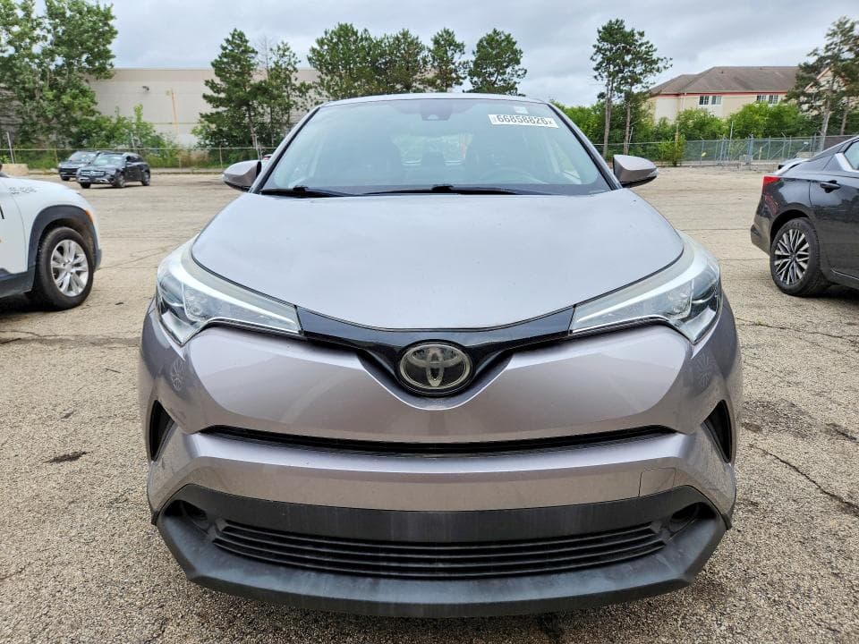 2019 TOYOTA C-HR LE 5