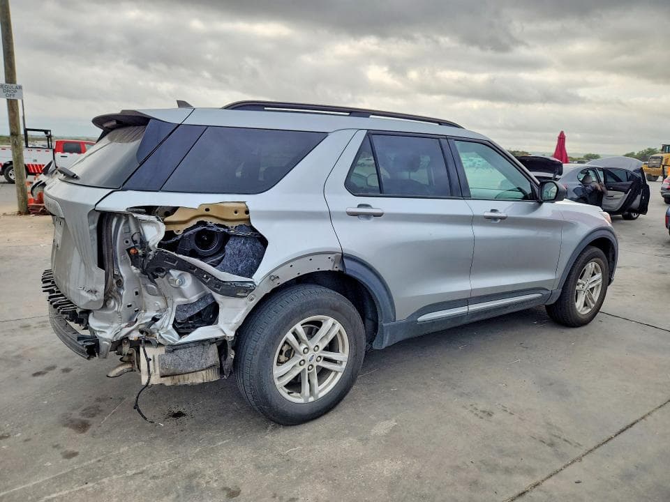 2023 FORD EXPLORER XLT 3