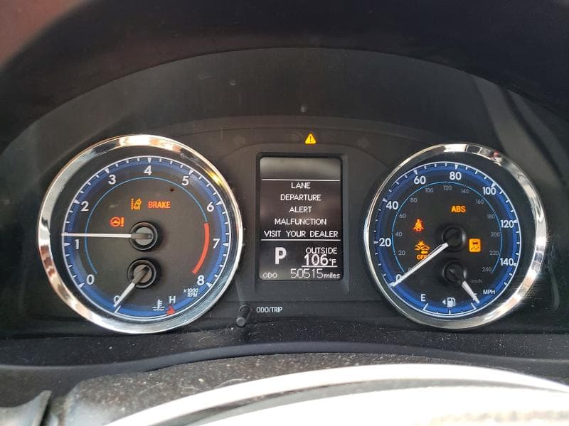 2017 TOYOTA COROLLA LE 9