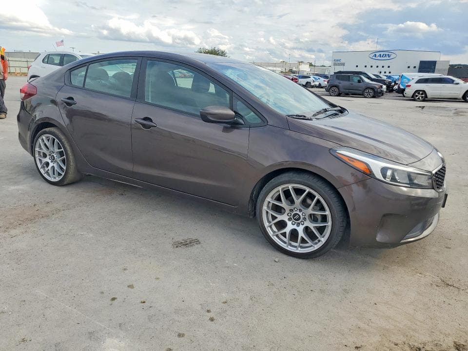 2017 KIA FORTE LX 4
