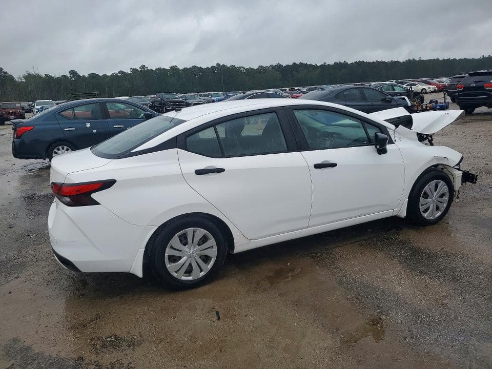 2020 NISSAN VERSA S 3