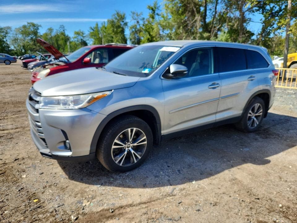 2019 TOYOTA HIGHLANDER LE PLUS - 1
