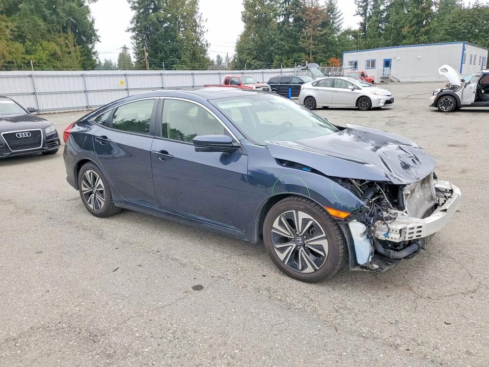 2018 HONDA CIVIC EX 4
