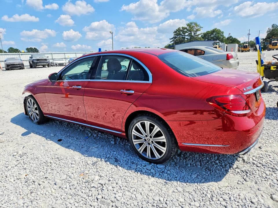 2019 MERCEDES-BENZ E 300 2