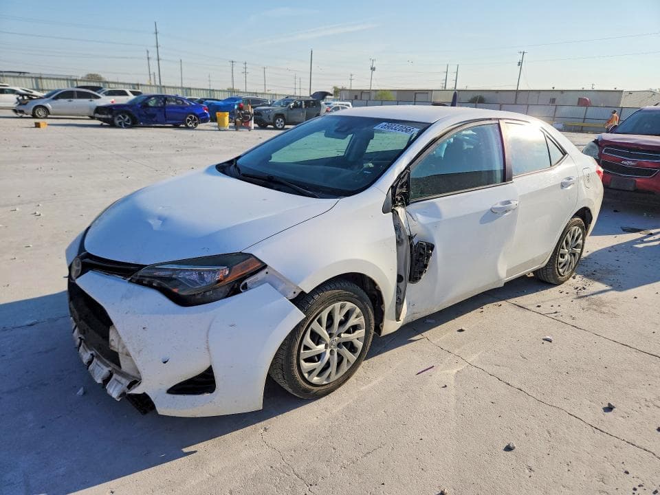 2017 TOYOTA COROLLA LE - 1