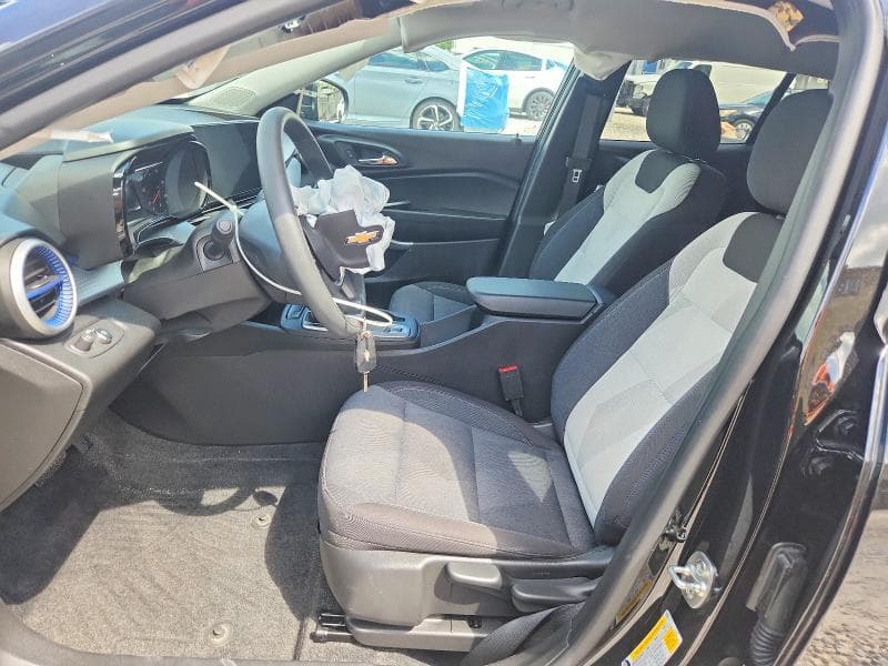 2024 CHEVROLET TRAX LS 7