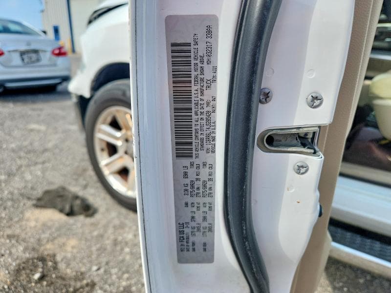 2018 RAM 1500 SLT 12