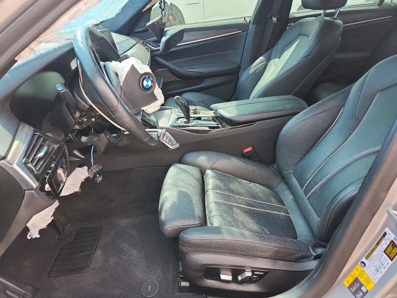 2020 BMW 530E 7