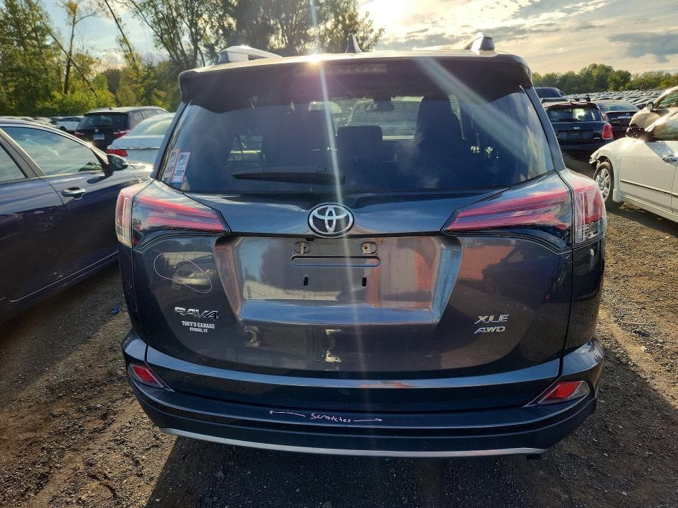 2017 TOYOTA RAV4 XLE 6