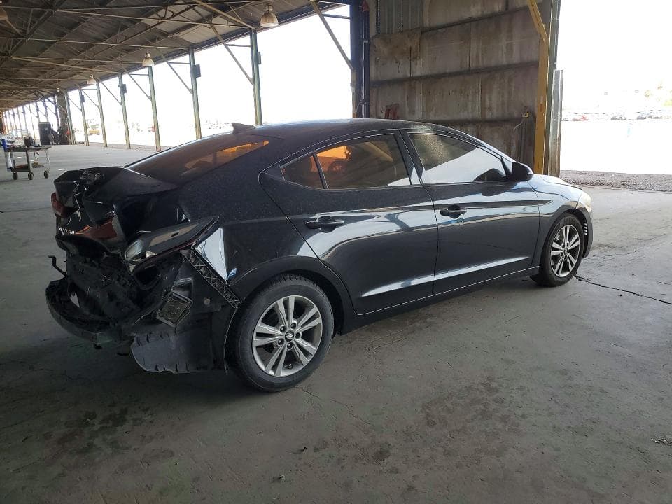 2017 HYUNDAI ELANTRA SE 3