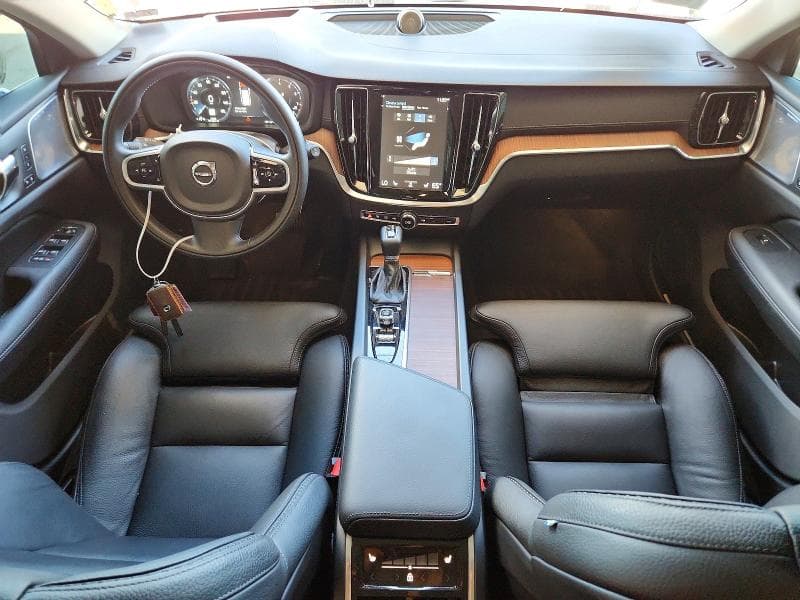 2020 VOLVO V60 CROSS COUNTRY T5 MOMENTUM 8