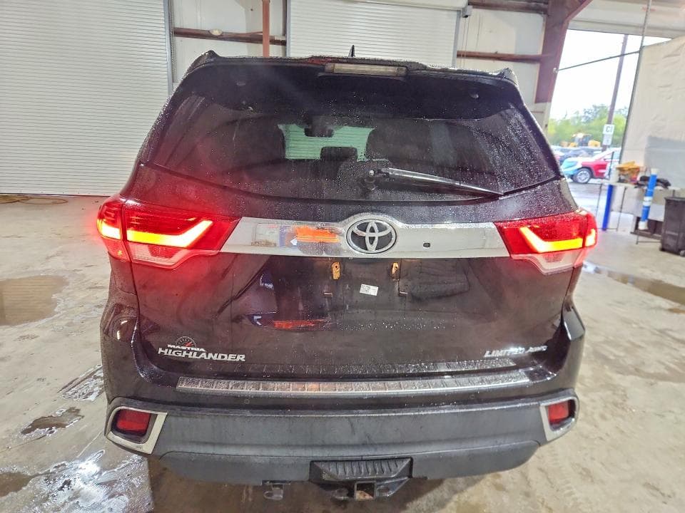 2019 TOYOTA HIGHLANDER LIMITED 6