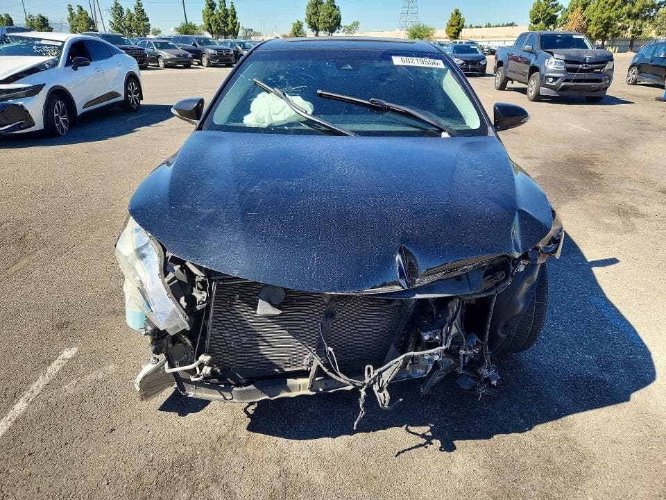 2018 TOYOTA AVALON LIMITED 5