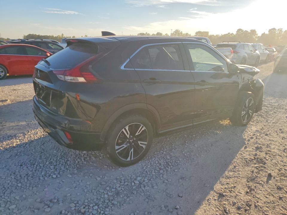 2025 MITSUBISHI ECLIPSE CROSS SE/SEL 3