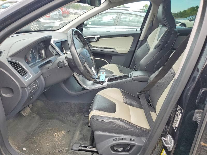 2017 VOLVO XC60 T5 DYNAMIC 7