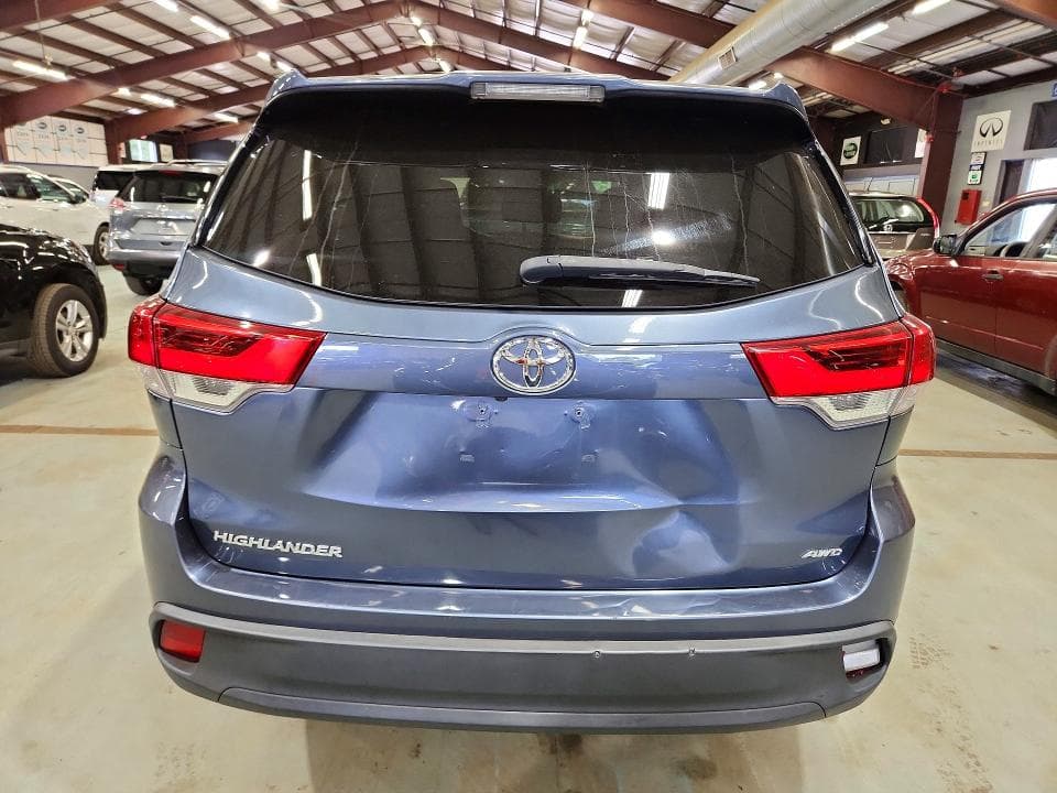 2019 TOYOTA HIGHLANDER LE 6
