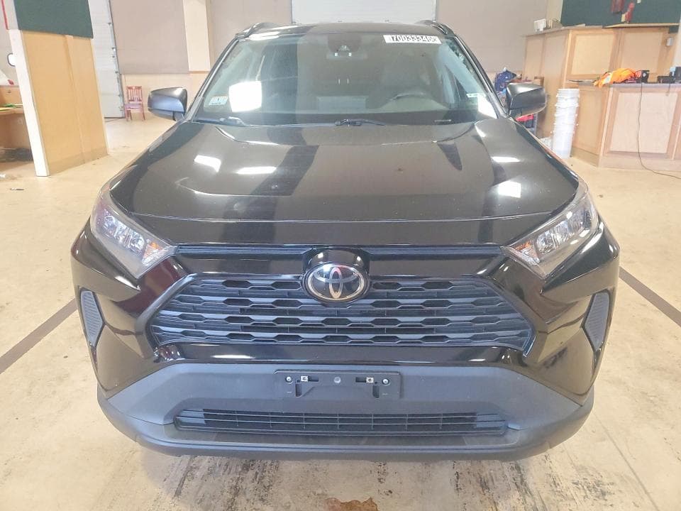 2021 TOYOTA RAV4 LE 5