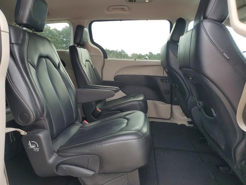 2023 CHRYSLER PACIFICA TOURING L 11