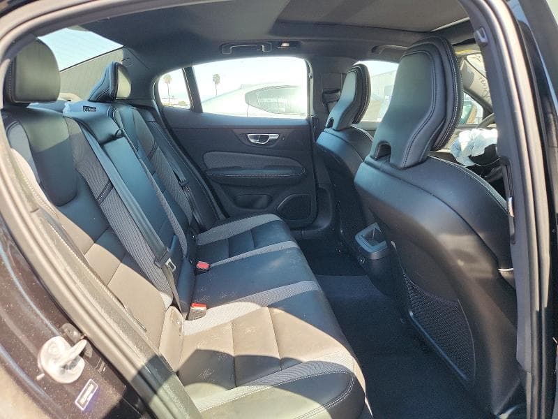 2024 VOLVO S60 PLUS 10