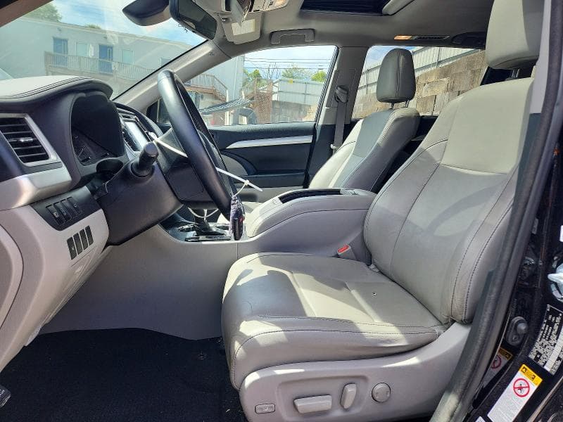 2017 TOYOTA HIGHLANDER XLE 7