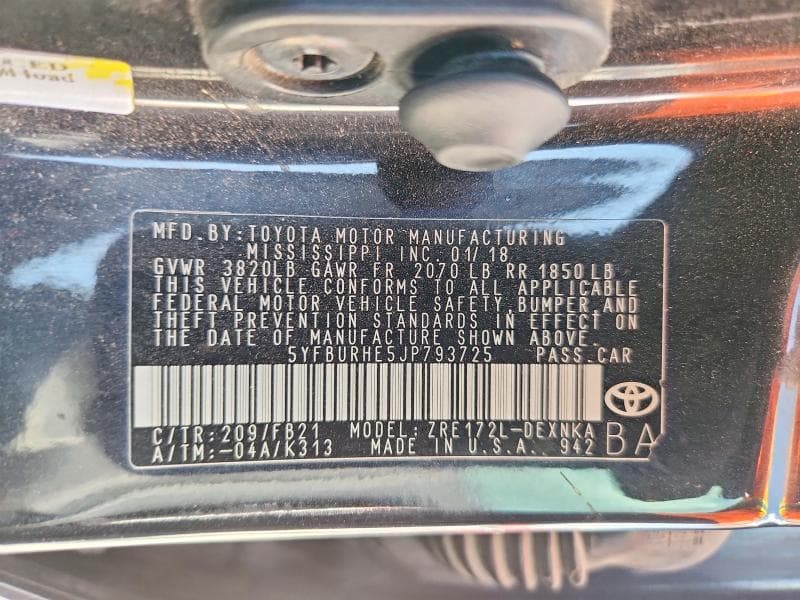 2018 TOYOTA COROLLA LE 12