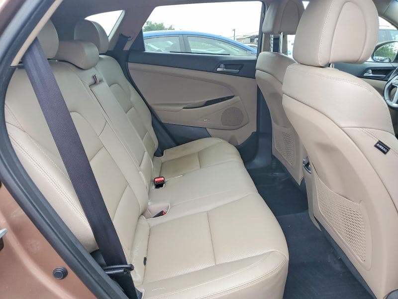 2017 HYUNDAI TUCSON LIMITED 11