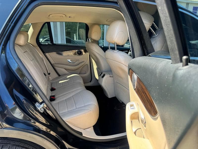 2020 MERCEDES-BENZ GLC 300 4MATIC 6