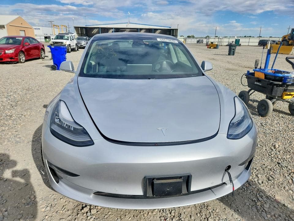 2018 TESLA MODEL 3 5