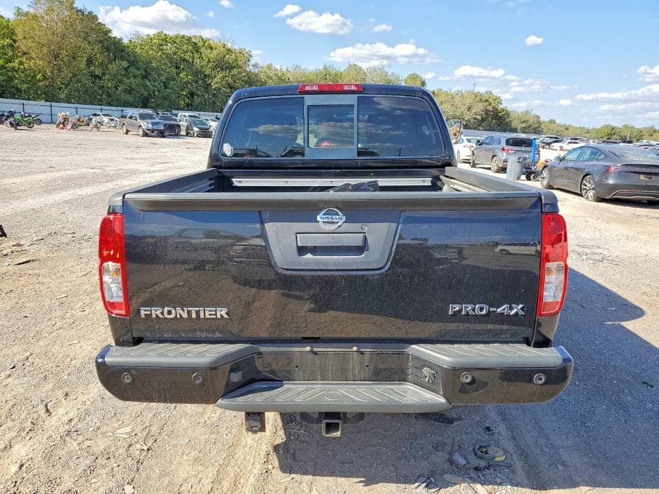 2018 NISSAN FRONTIER PRO-4X 6