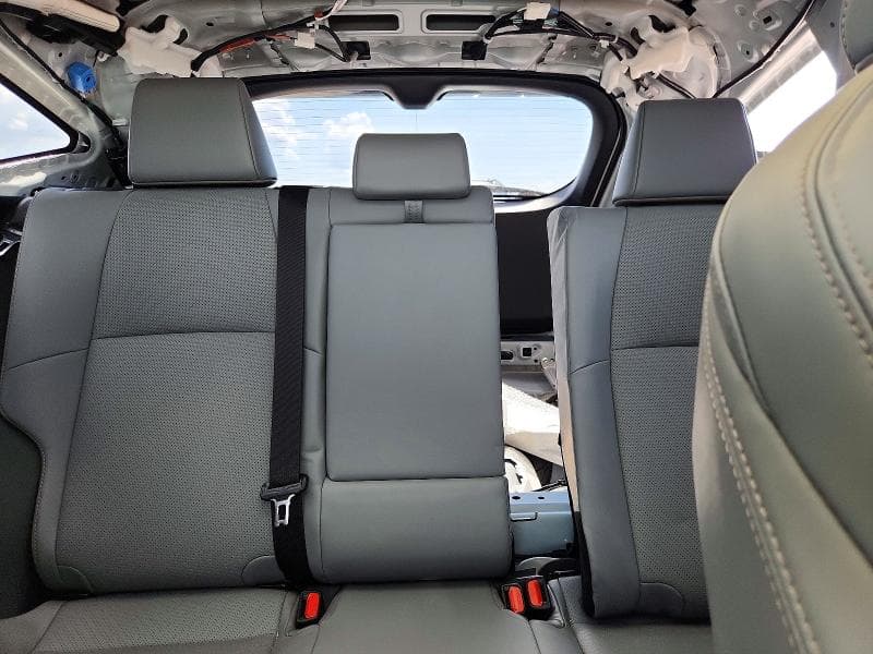 2021 TOYOTA VENZA LIMITED 10