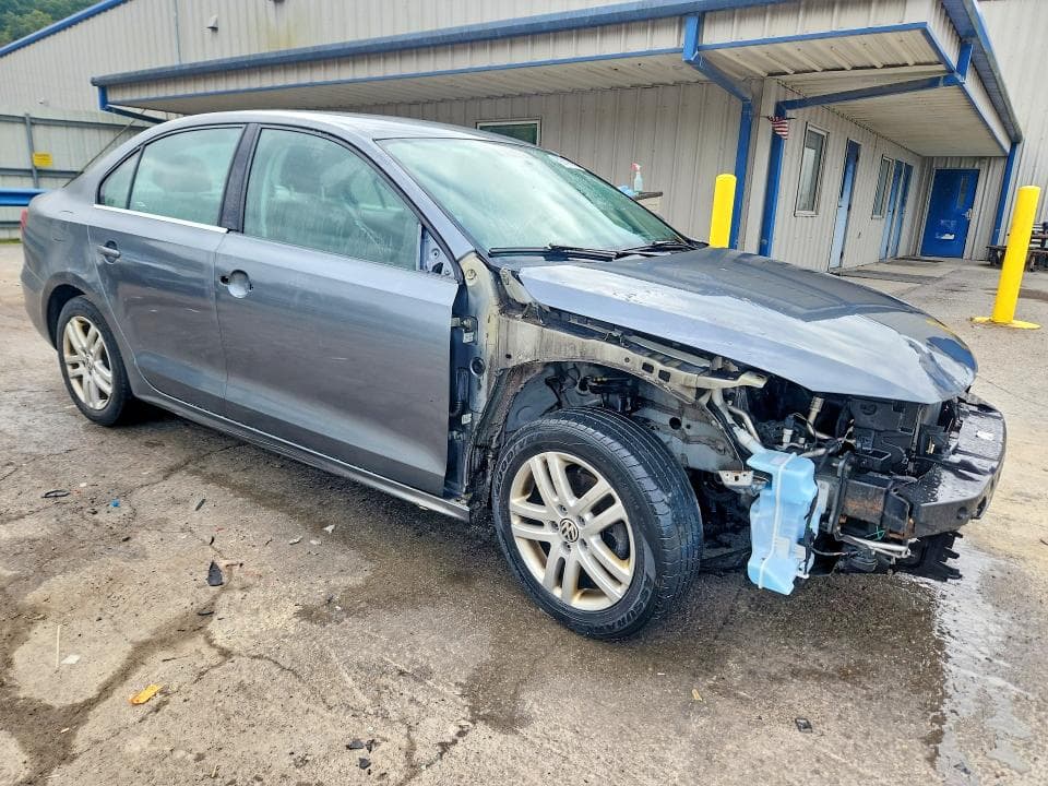 2017 VOLKSWAGEN JETTA S 4