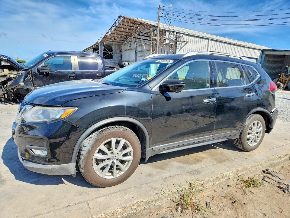 2017 NISSAN ROGUE SV - 1