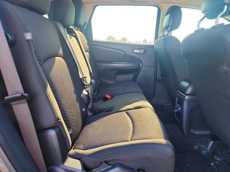 2019 DODGE JOURNEY SE 11