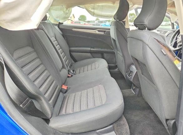 2018 FORD FUSION SE 10