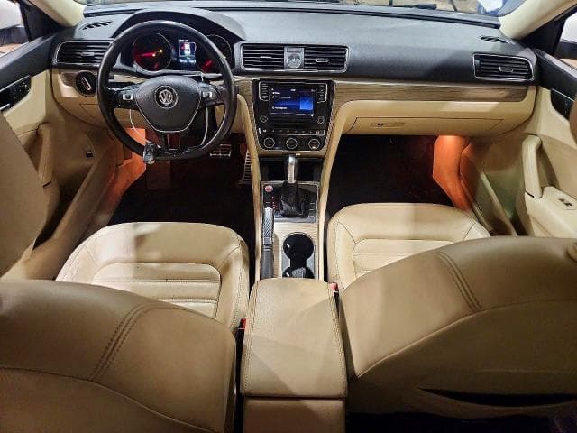 2017 VOLKSWAGEN PASSAT SEL PREMIUM 8