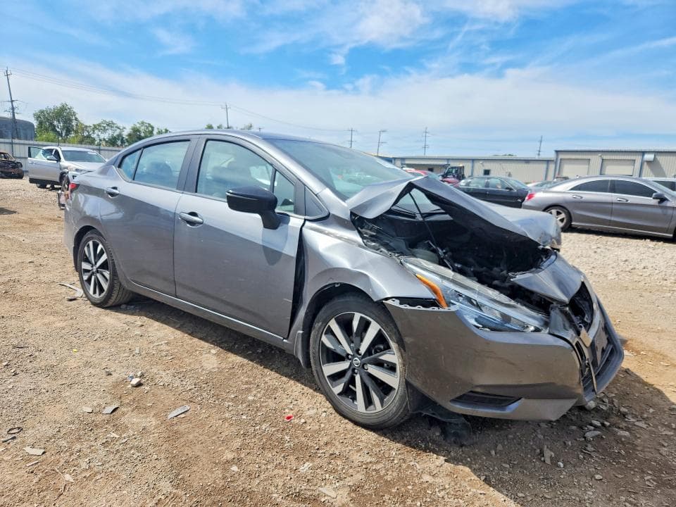 2022 NISSAN VERSA SR 4