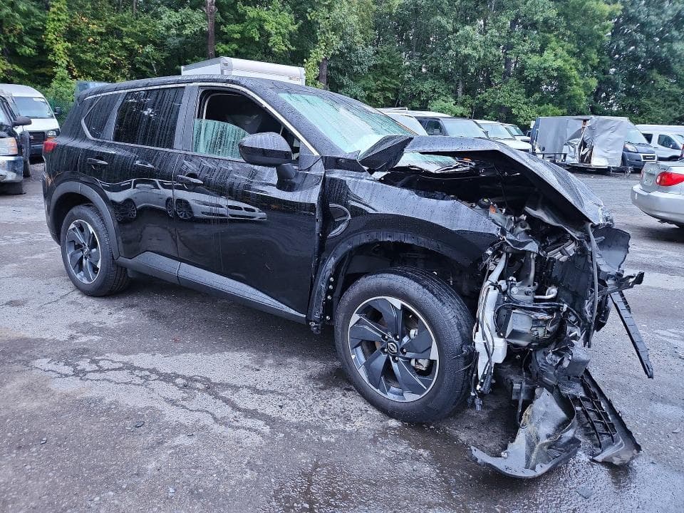 2025 NISSAN ROGUE SV 4