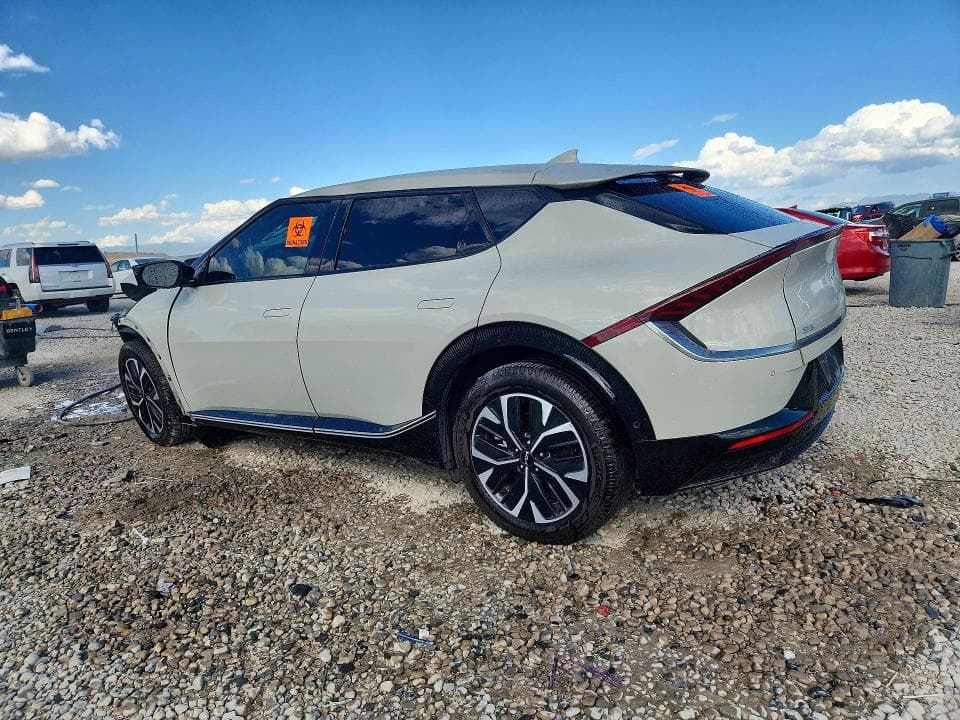 2022 KIA EV6 WIND 2